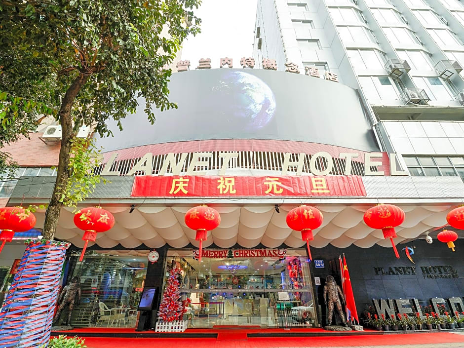 Planet Hotel