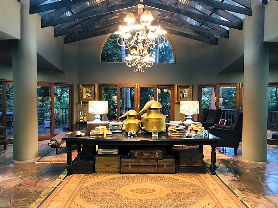 Shangri-La Country Hotel & Spa