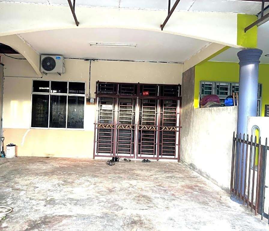 OYO Home 90492 Sena Homestay