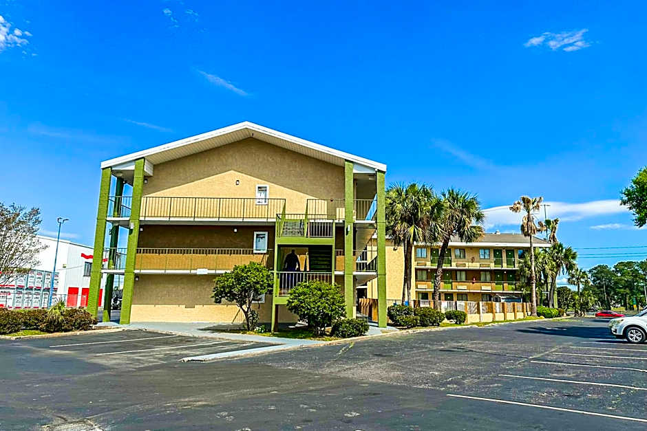 OYO Hotel Mobile, AL I-65 at Airport Blvd