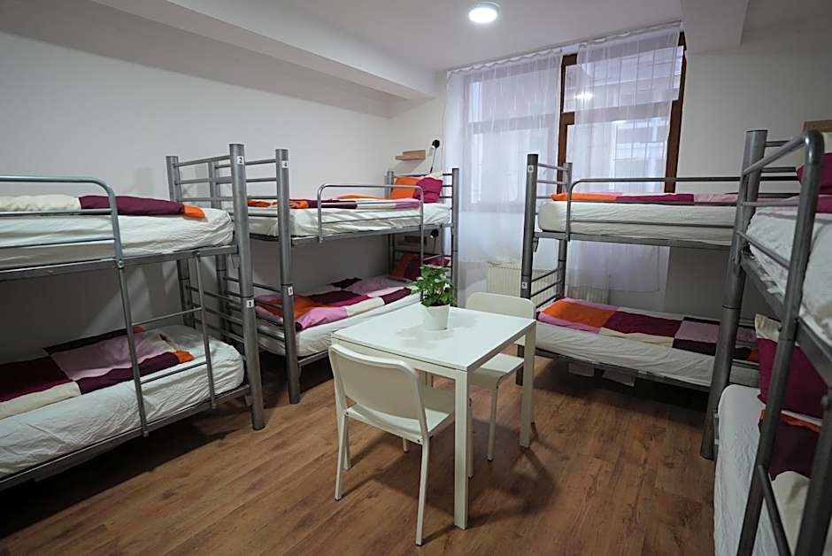 Center Hostel and Guest House