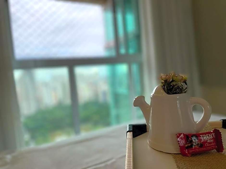 1 Qts.| 2 Hósp. | Linda vista| Ao lado do Shopping