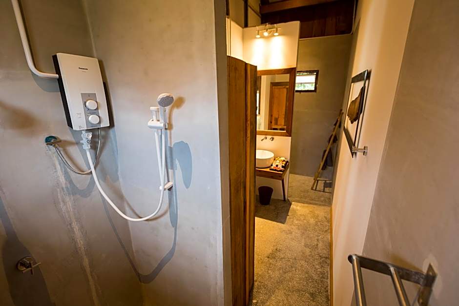 Kampot River Residence