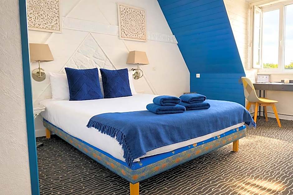 Hôtel Bien-Être Aux Cyprès de Marquay-Calme et élégance-Laissez-vous porter par une ambiance chaleureuse où chaque instant compte-Découvrez un havre de paix où nature et confort se marient pour vous offrir une expérience unique- Réservez dès aujourd'hui !