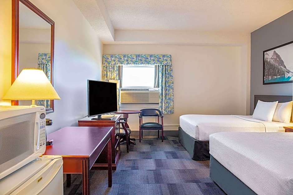 Days Inn & Conference Centre by Wyndham Camrose Norsemen