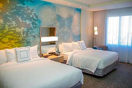 Queen Room with Partial View