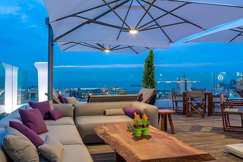 O Monot Luxury Boutique Hotel