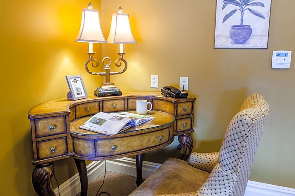 The Inn At Leola Village