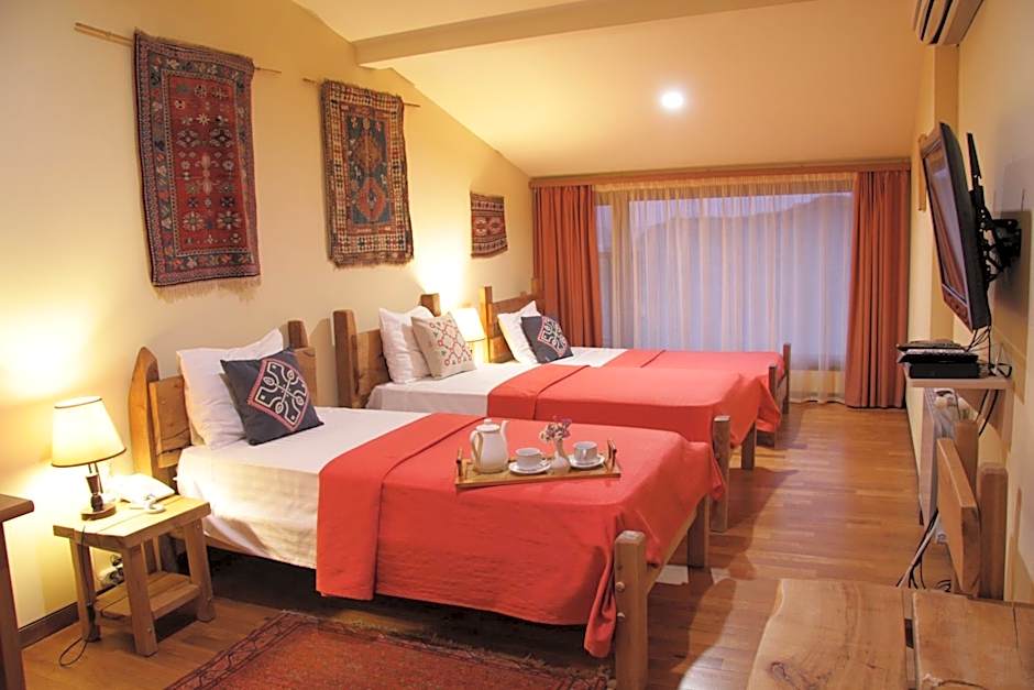 Silk Road Hotel