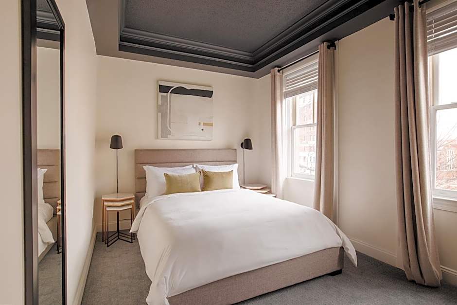 Dupont Circle Embassy Inn by FOUND
