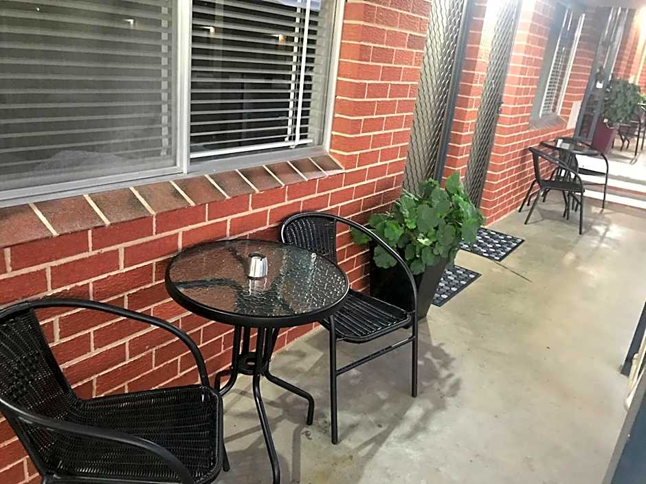 Kootingal Landview Motel