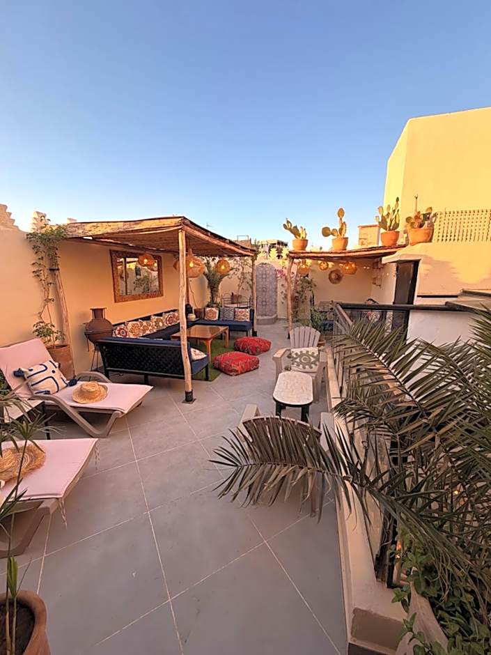 Magnifique Riad Julilu Privatise au coeur de la Medina 11P