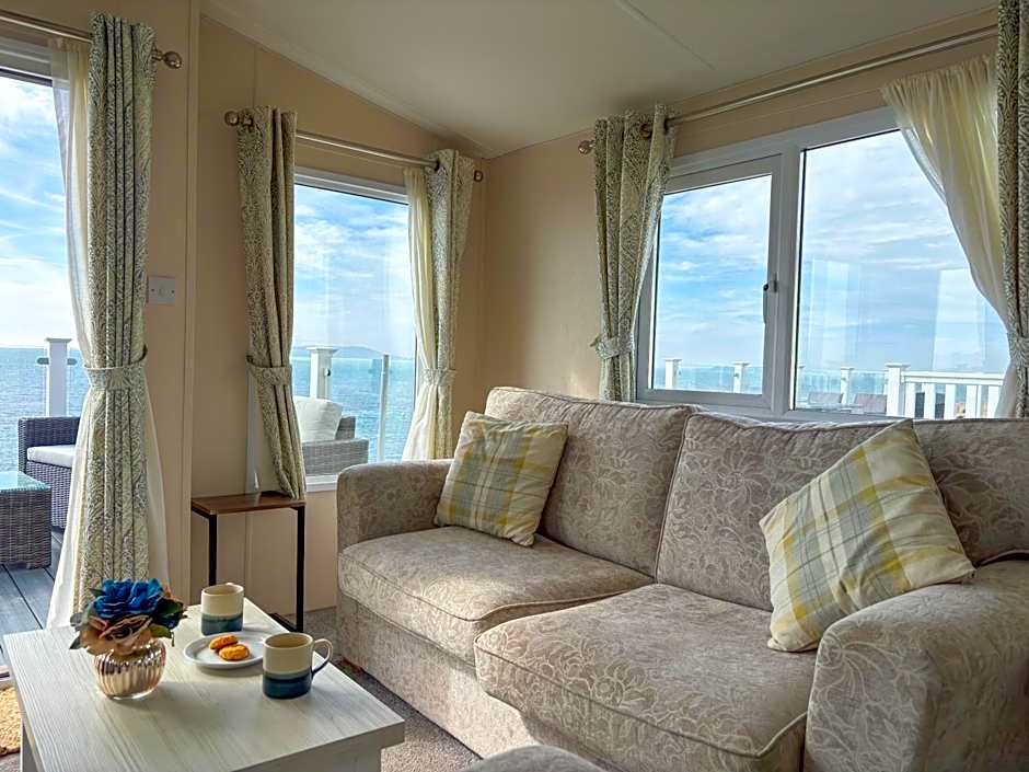 Europa Willow Pitch 29 Creek Caravan Park dog friendly