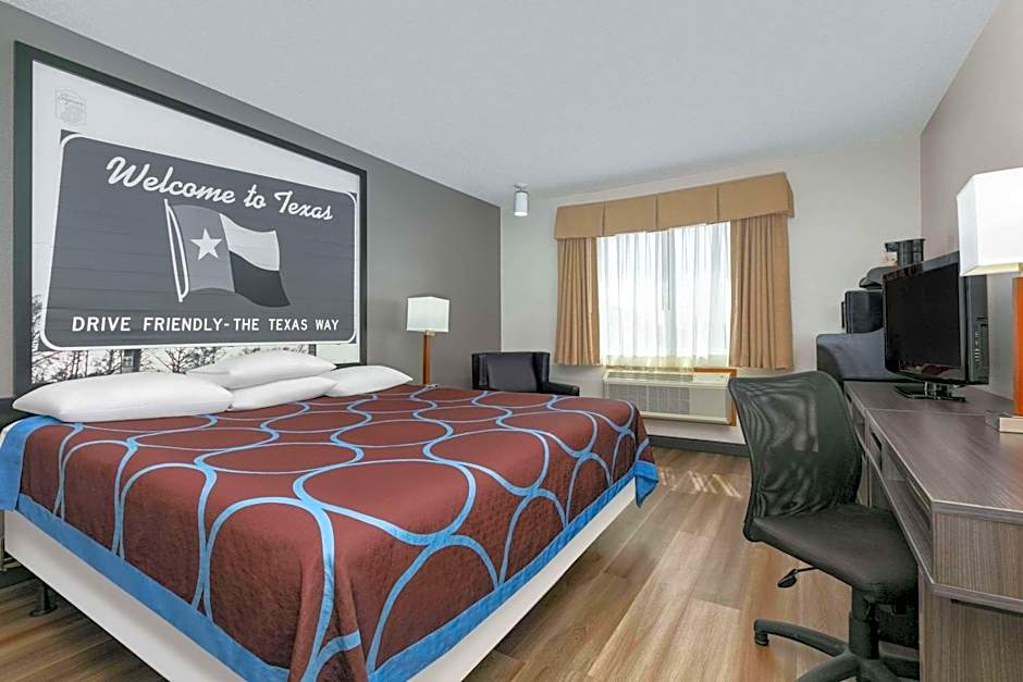 Super 8 by Wyndham Grapevine/DFW Airport Northwest