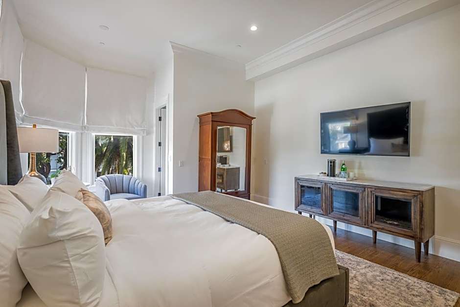 The George - Luxury Boutique Inn