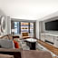 Hilton Grand Vacations Club Chicago Magnificent Mile