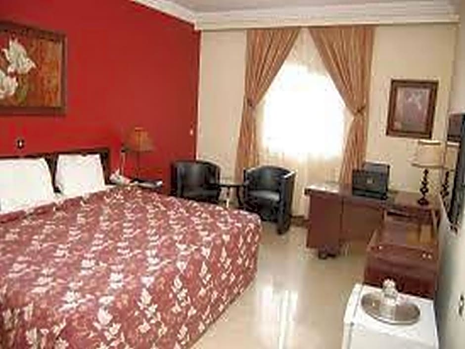 AGURA Hotel