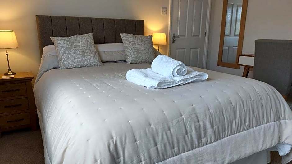 Westwood Lodge B & B Boston