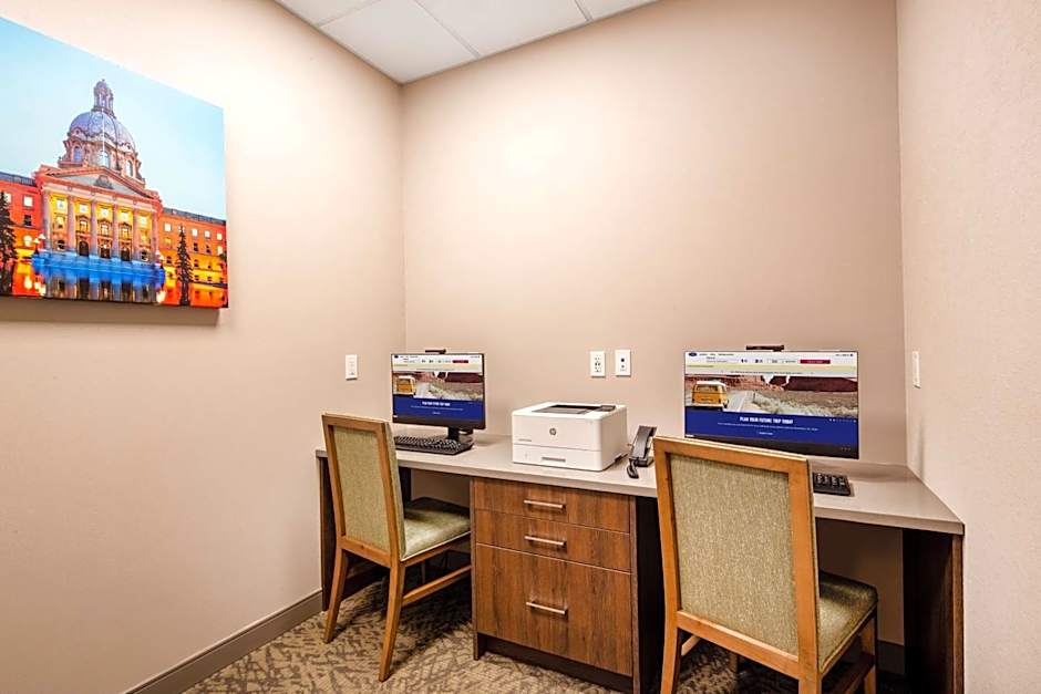 Hampton Inn By Hilton & Suites Edmonton St. Albert, AB