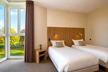 Twin Room (1 Adult)