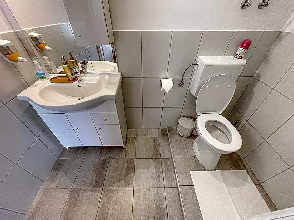 Zen House ADULT ONLY 16plus