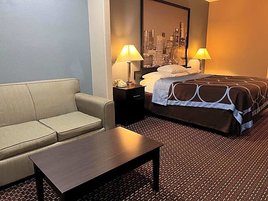 Super 8 by Wyndham Center