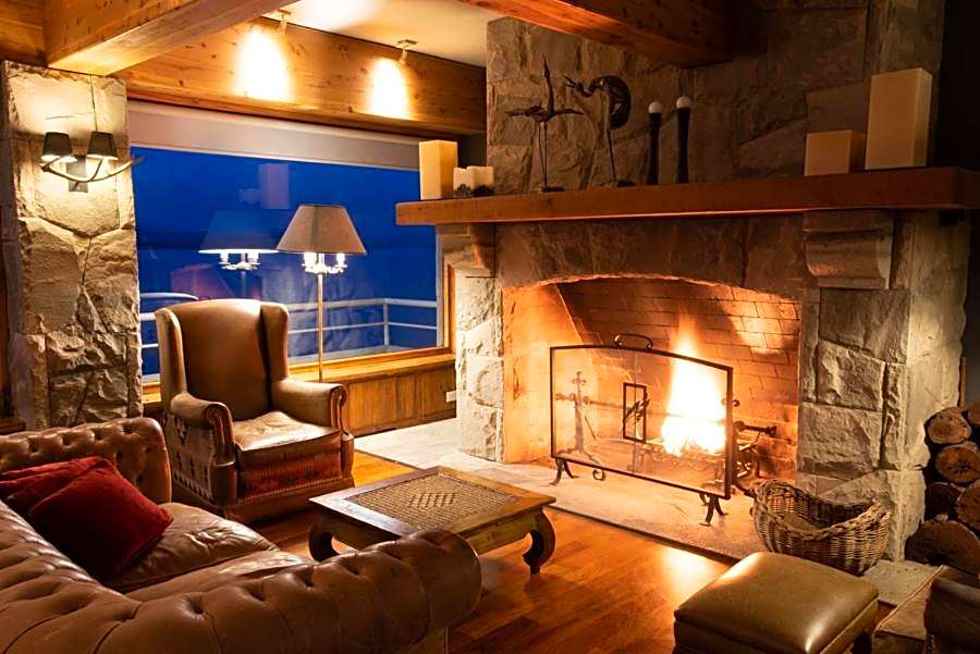 Cacique Inacayal Lake Hotel & Spa