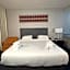 Illini Inn & Suites