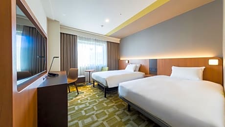 Twin Room (2 Adults) - Non-Smoking