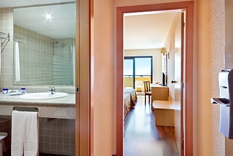 DOUBLE 2 ADULTS + 1 CHILD