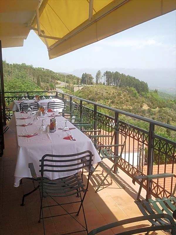 Hotel Isaraiko Spiti Agia Theodora