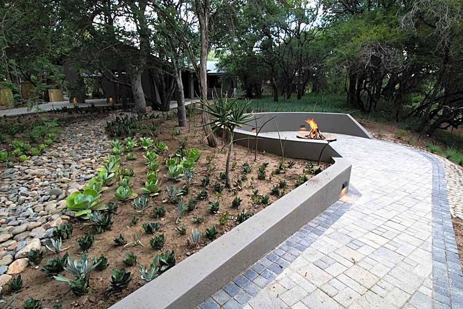 Little Africa Safari Lodge