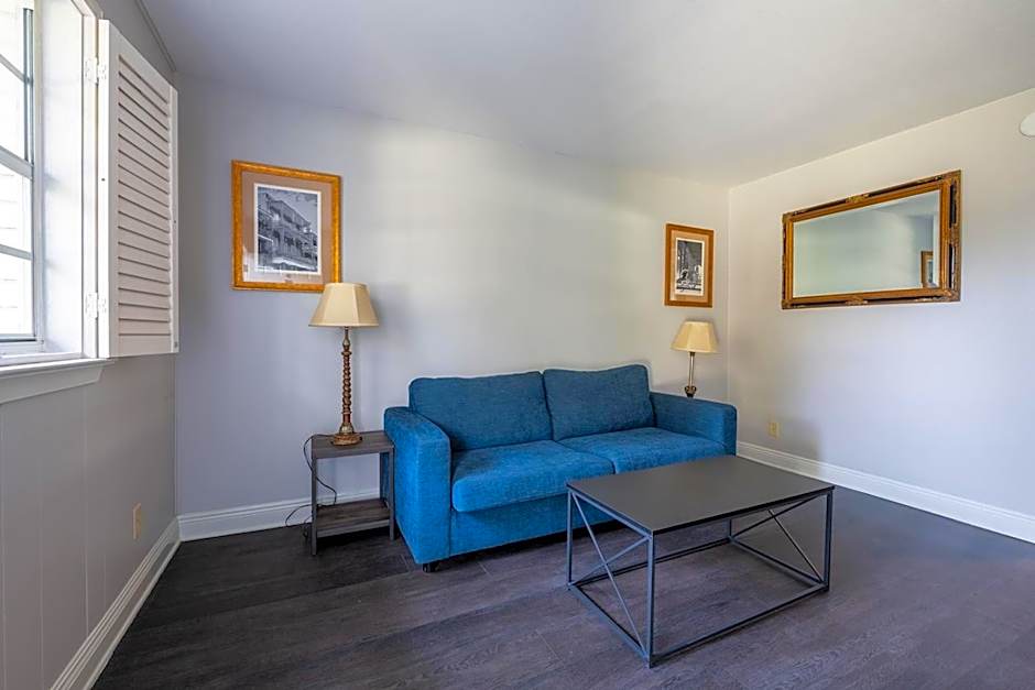 French Quarter Suites Hotel