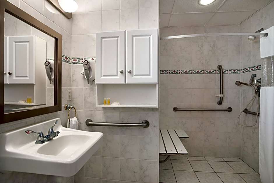 Days Inn by Wyndham Ocean City Oceanfront
