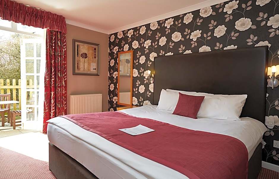 Royal George Hotel by Greene King Inns