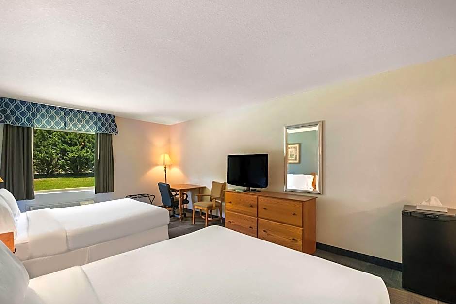 SureStay Plus Hotel by Best Western Berkeley Springs