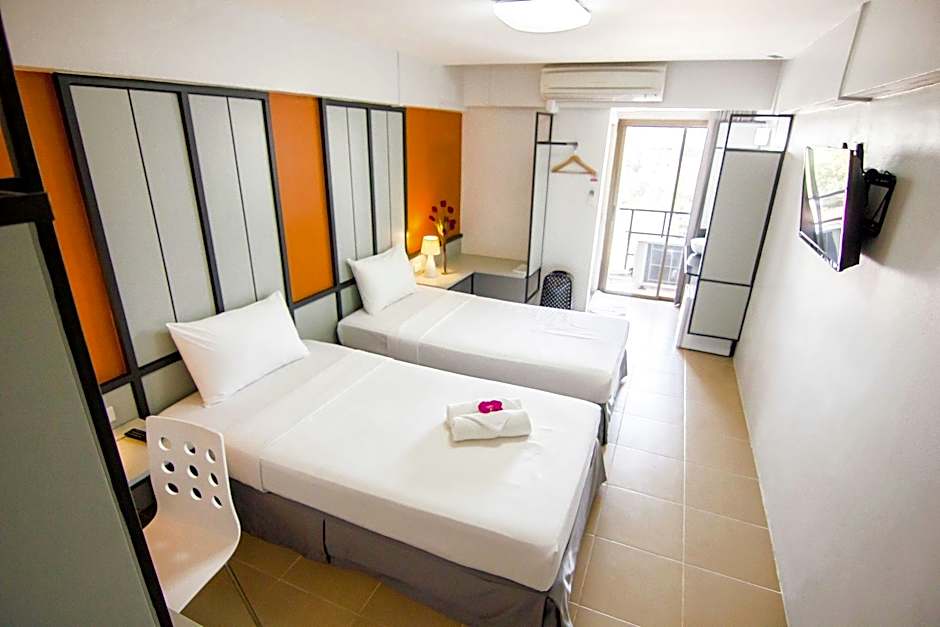 Regent Ngamwongwan Hotel