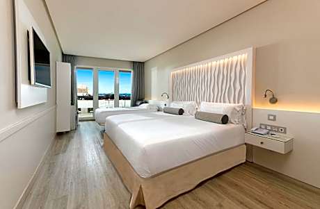 Keep the Secret - Triple room with Sea View