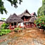 Tropinest bungalows & hostel