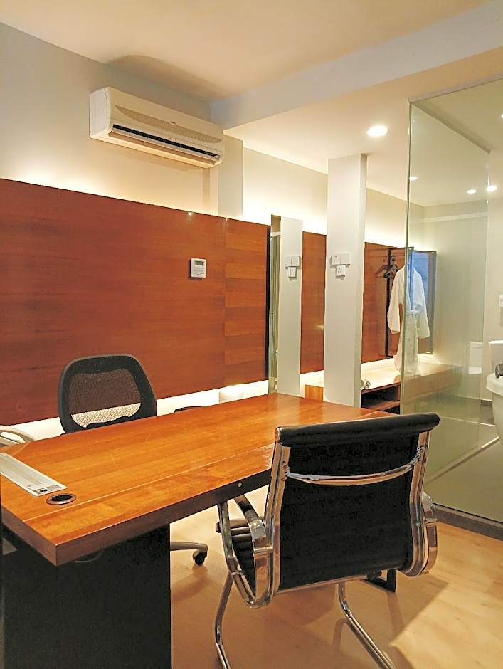 The Leverage Business Hotel (Bandar Baru Mergong)