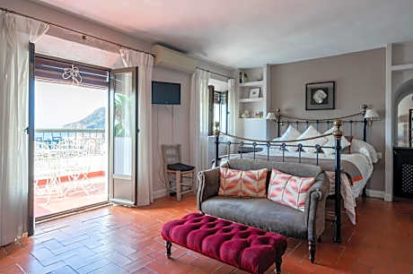 Superior Double or Twin Room with Sea View