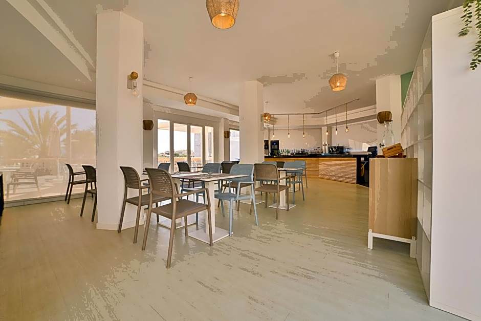 Apartamentos Azul Playa