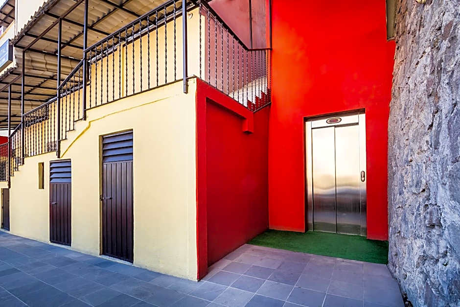 Hotel De La Loma