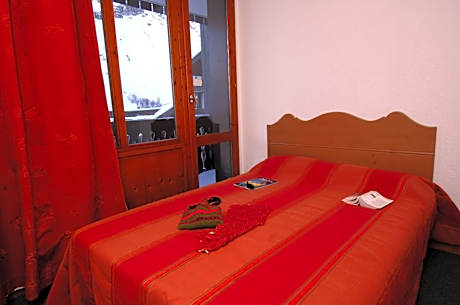 2-Room Apartment (4 people)