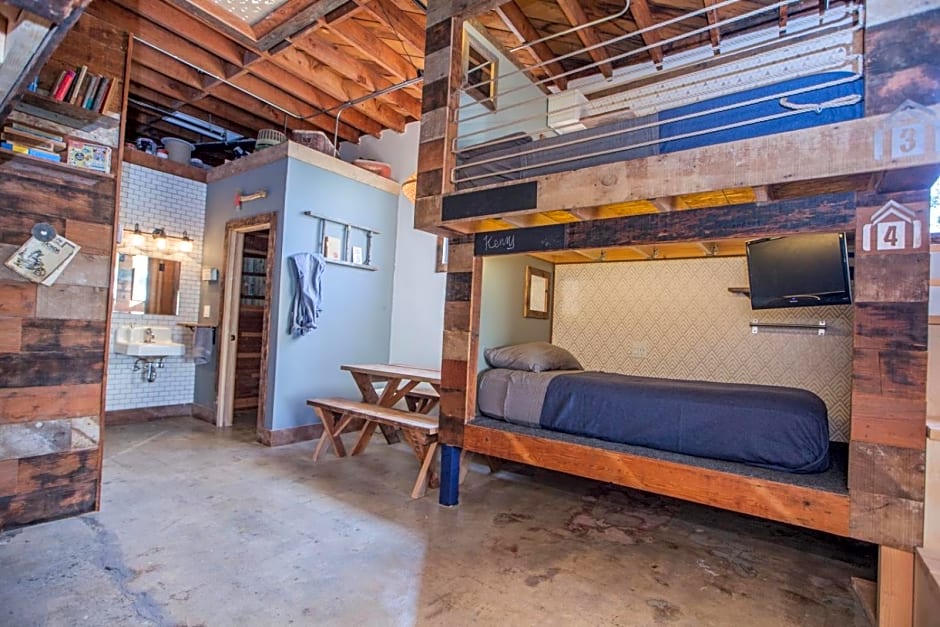 PodShare Los Feliz