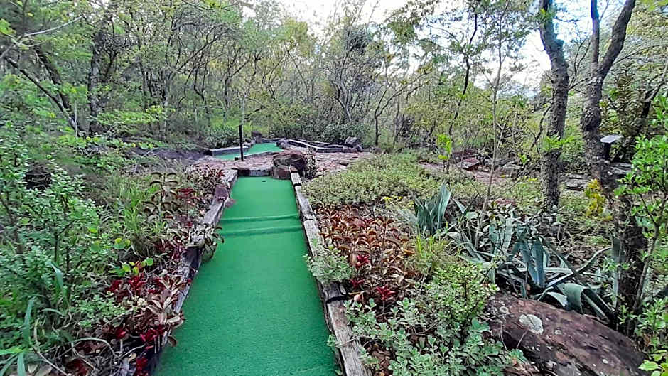 Shangri-La Country Hotel & Spa