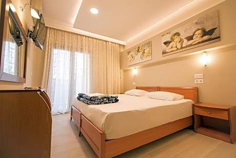 One-Bedroom Apartment (3 Adults)
