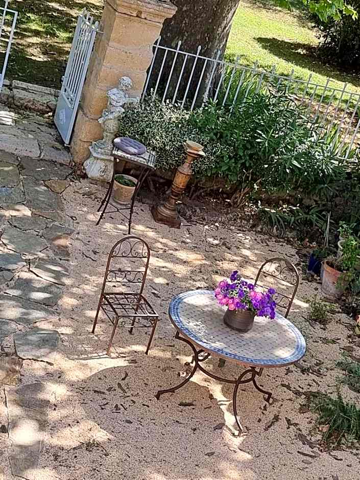 1560- Domaine Des Cinq Jardins- A Magical and Authentic Mansion