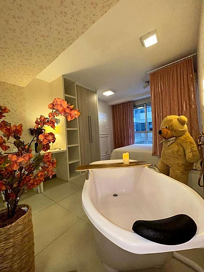 STUDIOS DE LUXO Recreio RJ até 4P