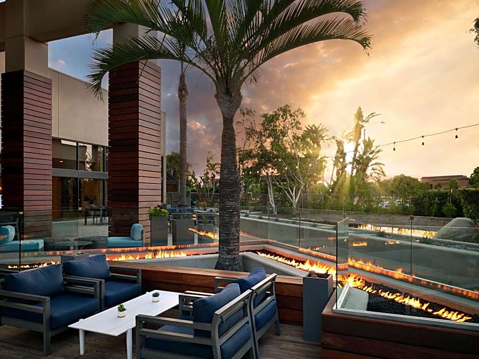 Hotel Fera Anaheim, a DoubleTree by Hilton